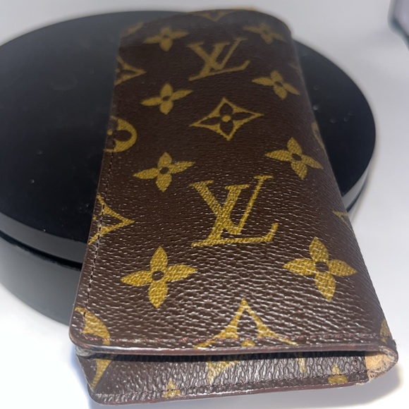 Authentic LV   Sunglasses or Eye  Case! - Picture 7 of 7